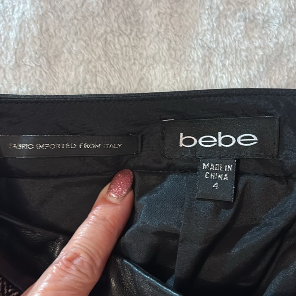 Bebe black and white herringbone pencil skirt with leather waistband. Sz 4 - Picture 7 of 8